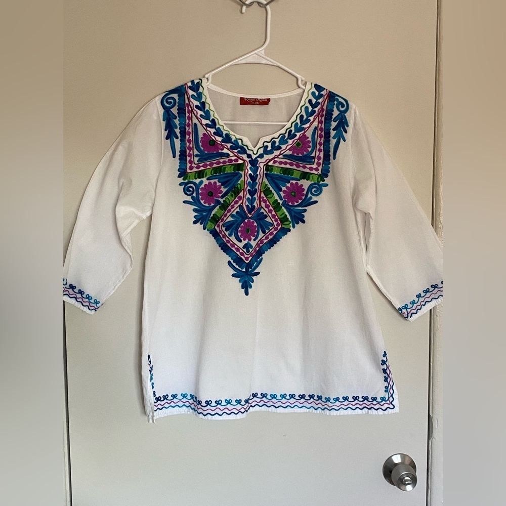 White‎ Relaxed Tunic with 3/4 Sleeves and Bib Collar women size t38